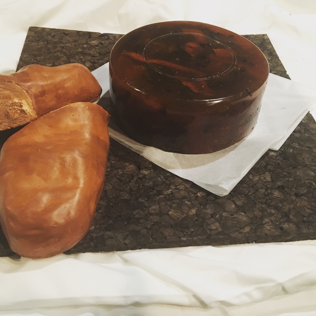 Historic faux food; Historic fake food; bread; daube glace